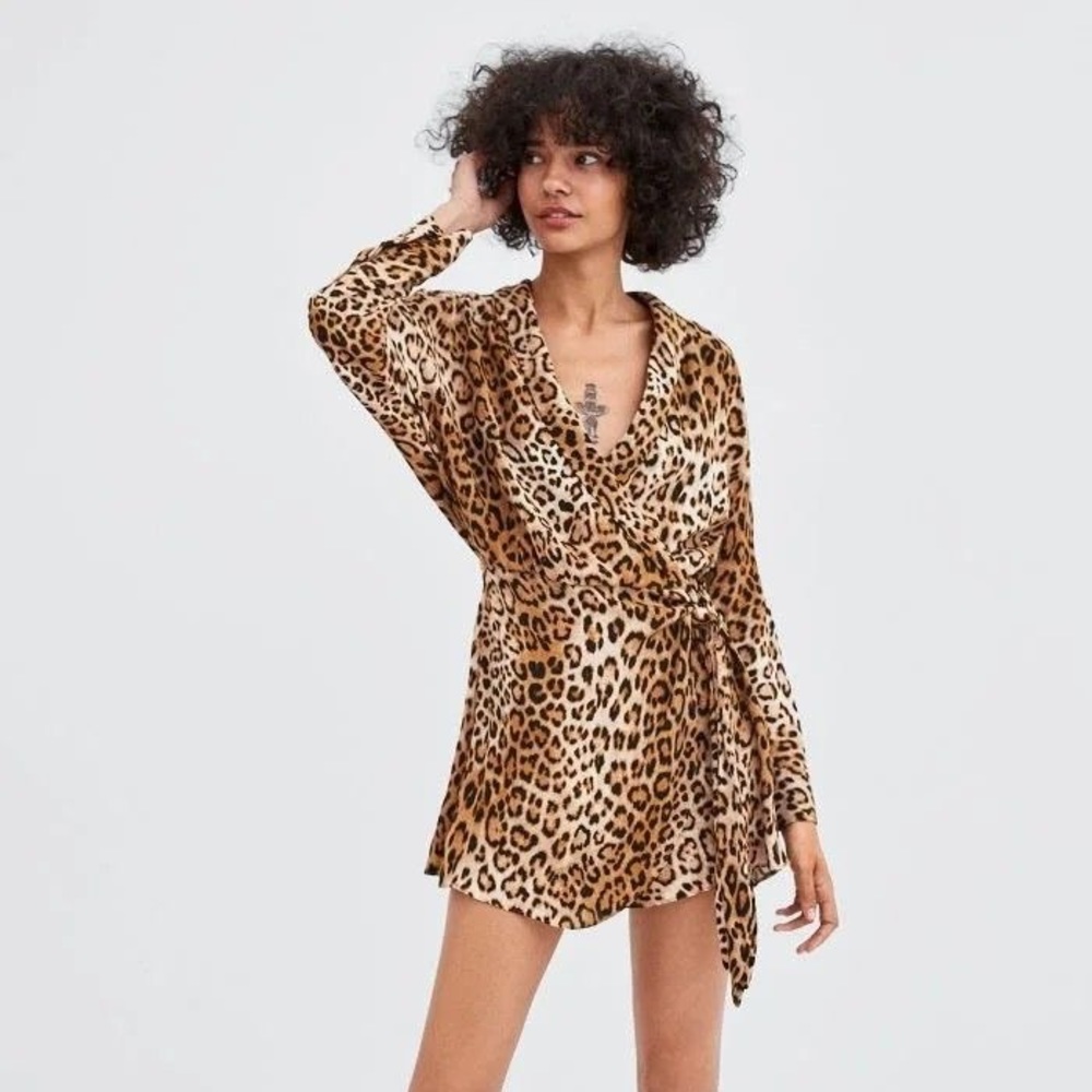 Zara leopard romper XS